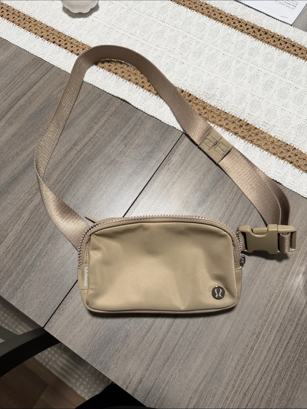 lululemon athletica Men's Beige/Tan Waist Pouch